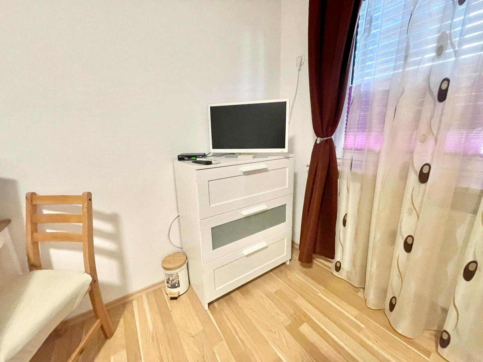 Casa Giulia 2 Zimmer Nahe Giessen, Kueche, Bad, Wlan, Parkplatz Krofdorf-Gleiberg Extérieur photo